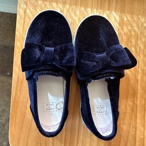 Janie and Jack Blue Velvet Bow Shoes sz 9 NEW condition